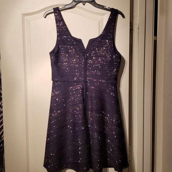Francesca's Collection navy blue and gold dress - Picture 6 of 7